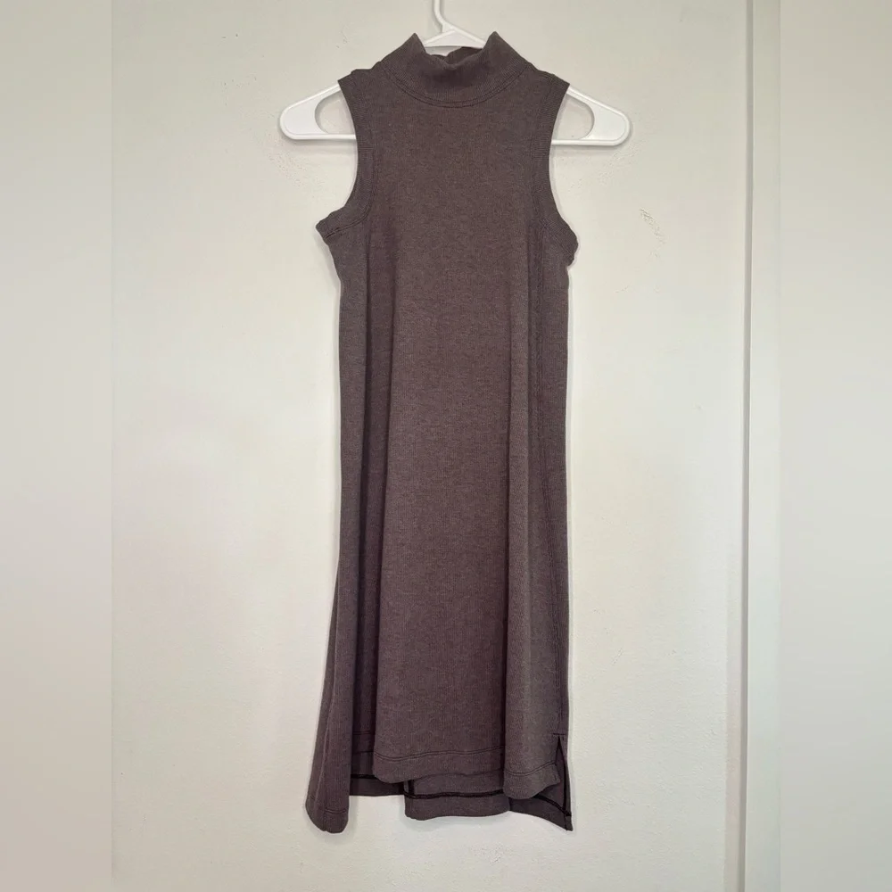 LULULEMON MAUVE TURTLENECK MIDI DRESS SZ SMALL